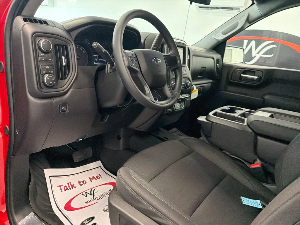 New 2026 Chevrolet Silverado 1500 Custom Trail Boss w/ LPO, Dark Essentials Package AWD/4WD image 11
