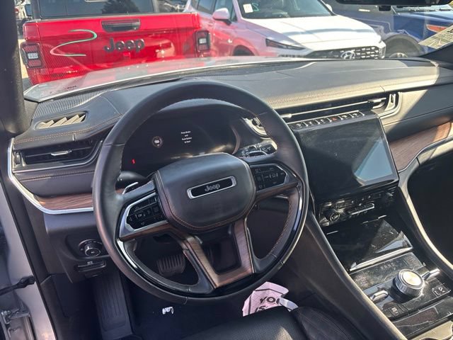 Used 2023 Jeep Grand Cherokee Summit w/ Adv Protech Group IV AWD/4WD image 9