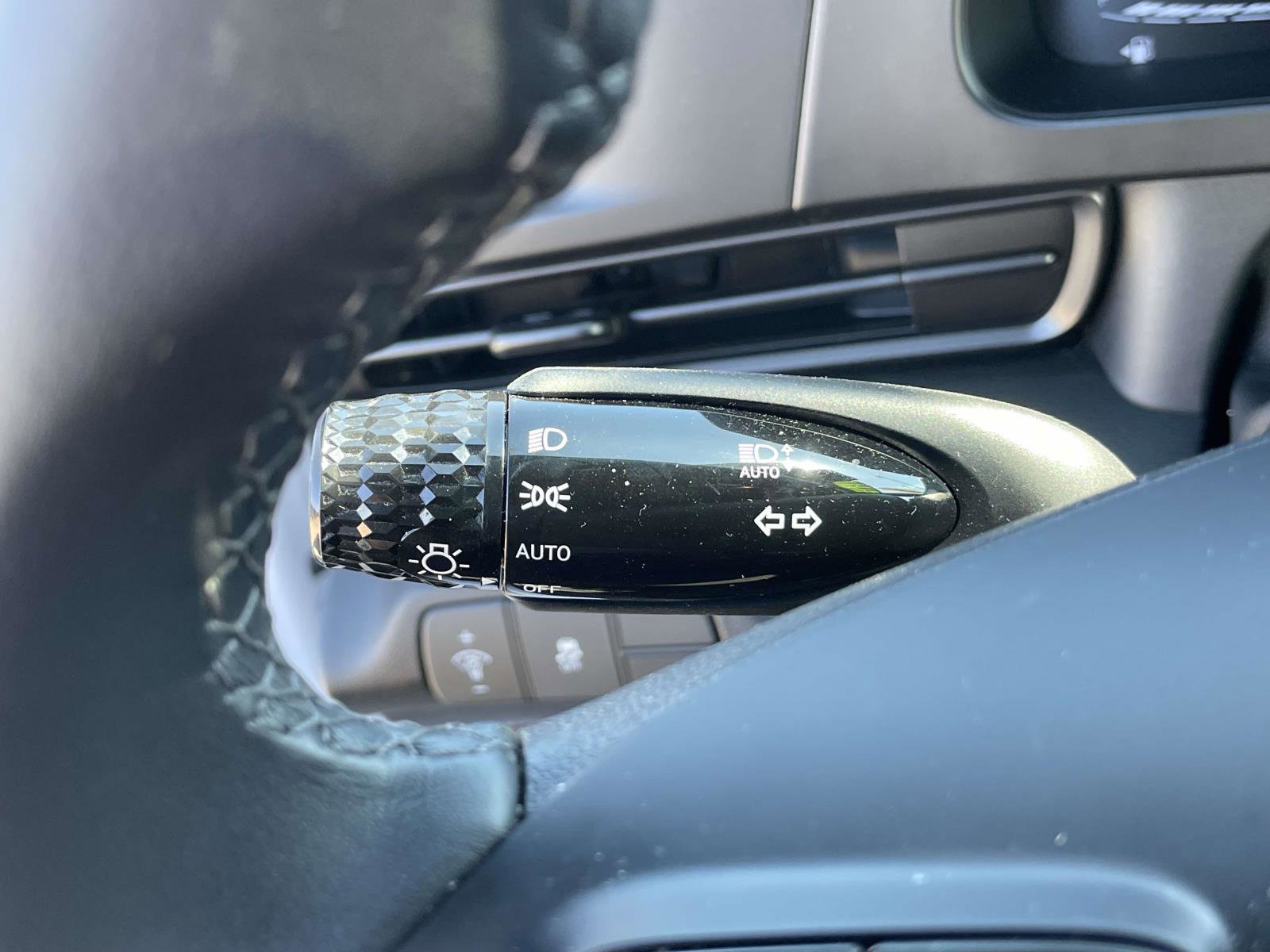 Certified 2025 Hyundai Elantra Sport image 20