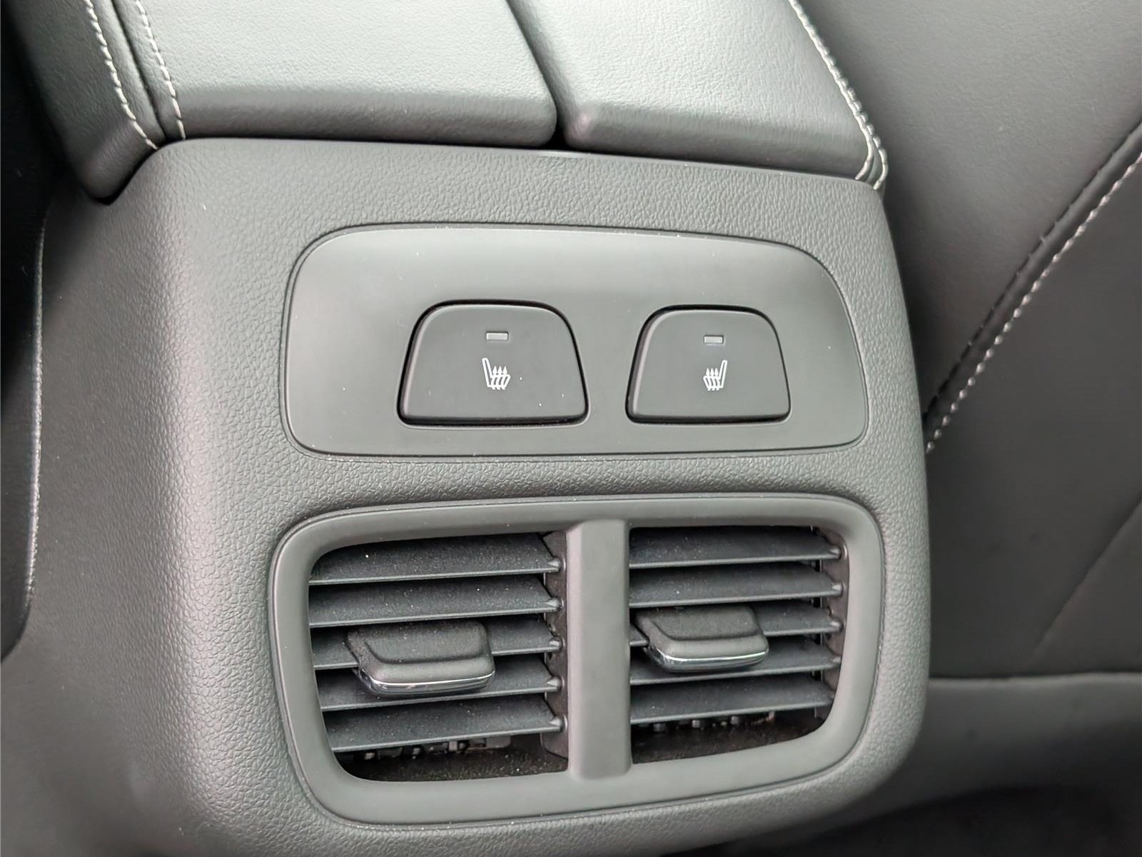 Used 2023 Buick Envision Avenir AWD/4WD image 17