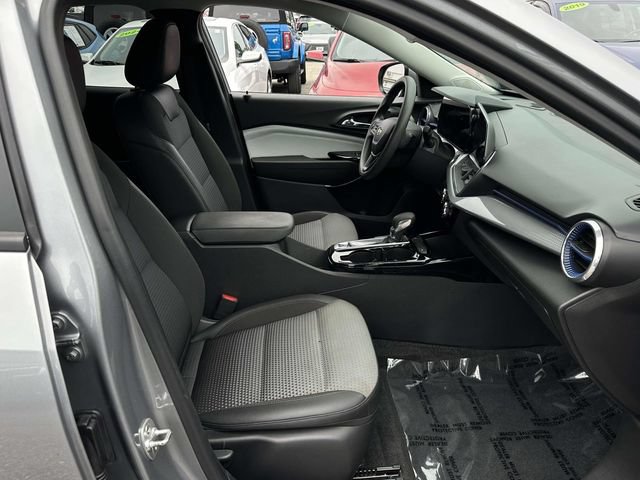 Certified 2024 Chevrolet Trax LT FWD image 20