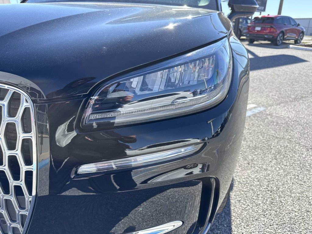 New 2026 Lincoln Corsair Premiere image 9