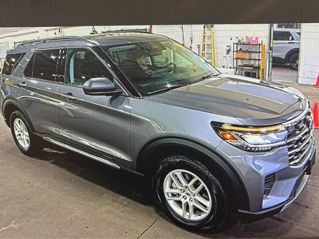 Certified 2025 Ford Explorer Active image 5