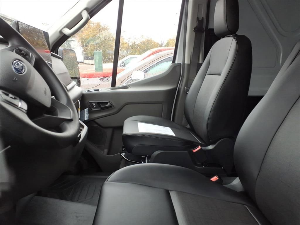 New 2026 Ford Transit 250 148 Medium Roof image 4