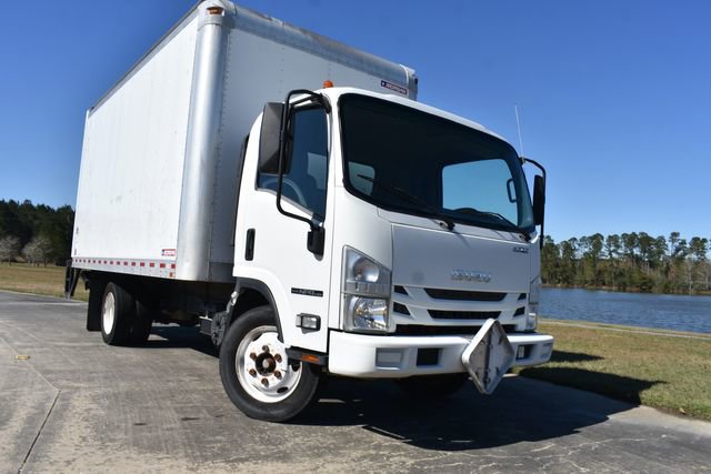 Used 2018 Isuzu NPR image 1