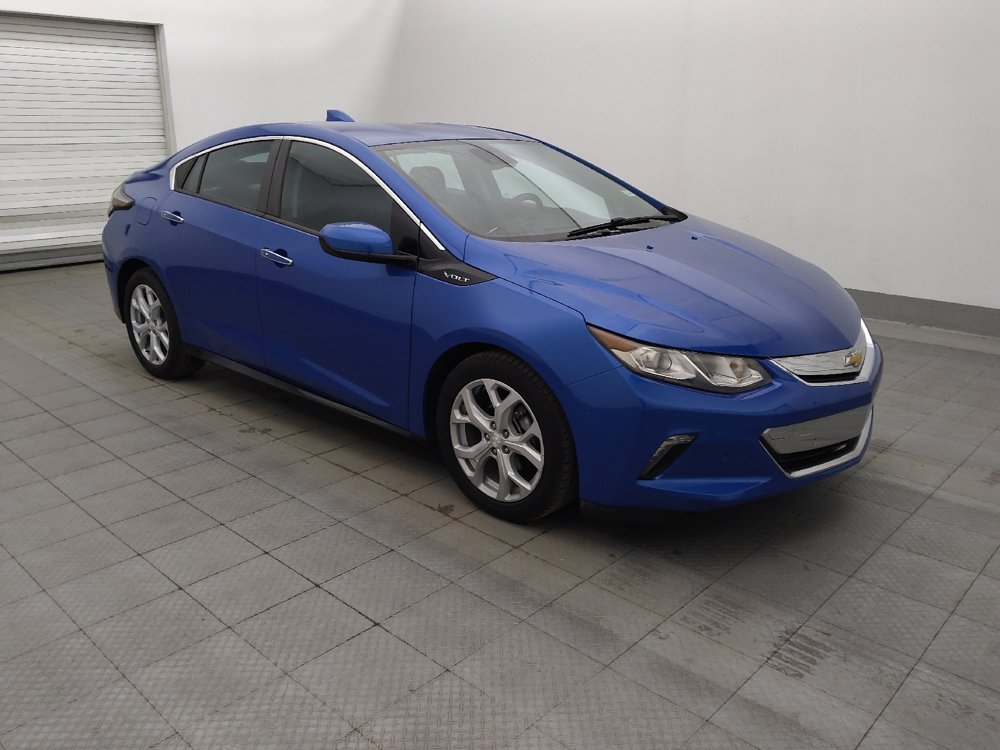 Used 2017 Chevrolet Volt Premier w/ Driver Confidence II Package FWD image 11