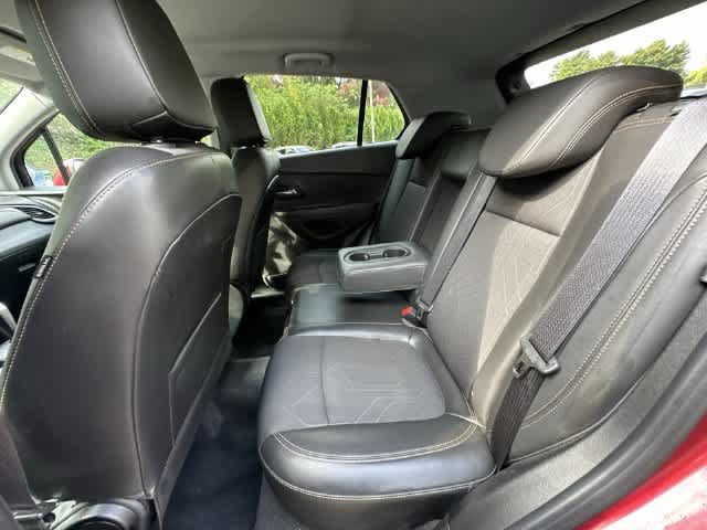 Used 2019 Chevrolet Trax LT w/ LT Convenience Package AWD/4WD image 18