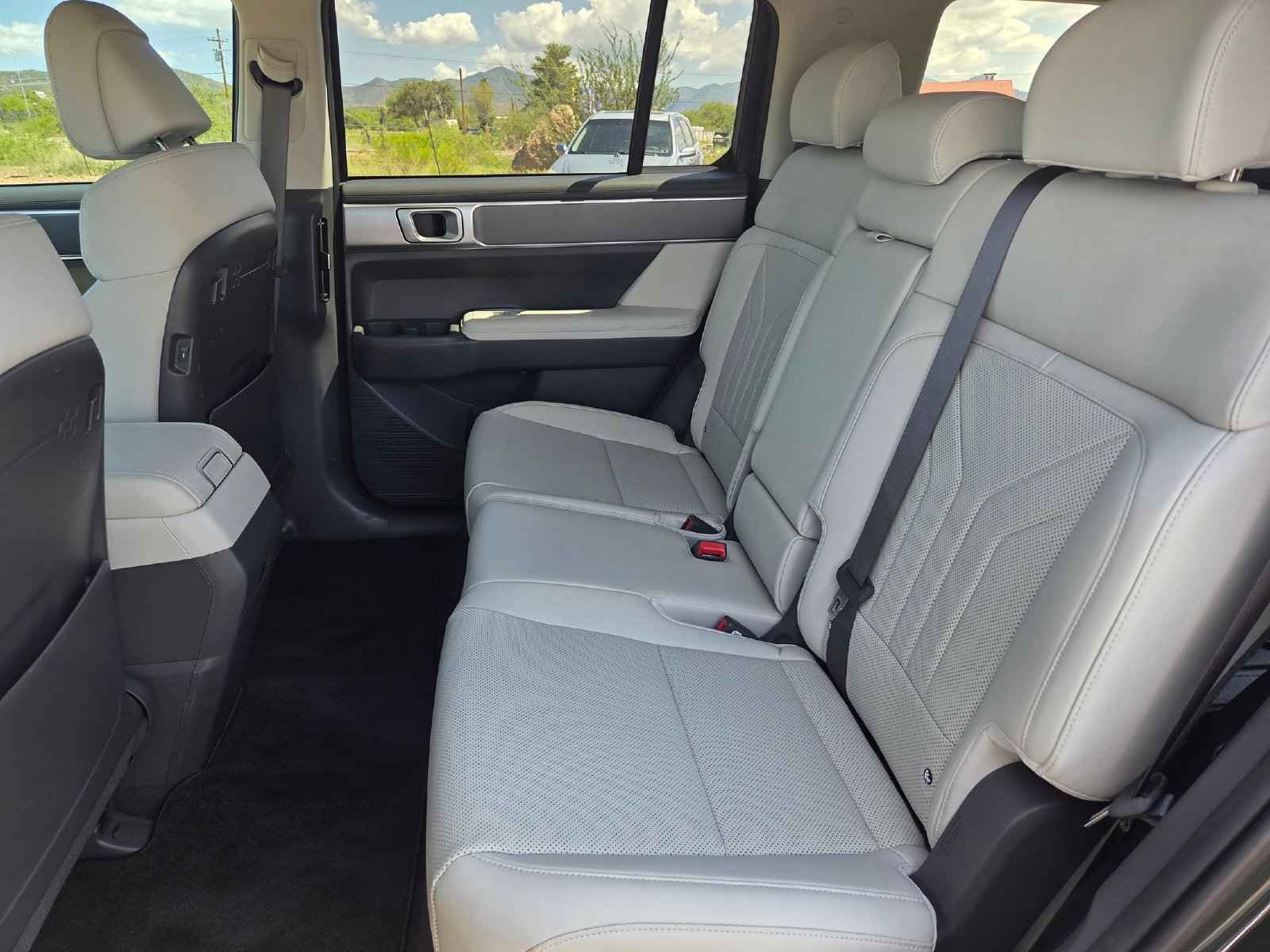 Used 2026 Hyundai Santa Fe SEL AWD/4WD image 24