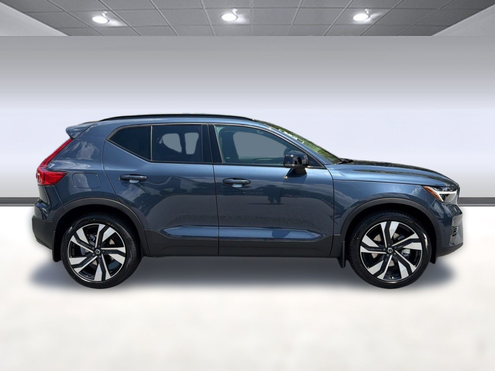 New 2026 Volvo XC40 B5 Ultra w/ Climate Package AWD/4WD image 8