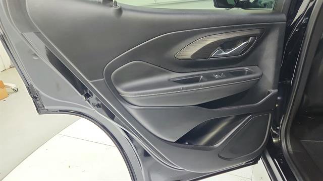 Used 2023 GMC Terrain SLE image 20