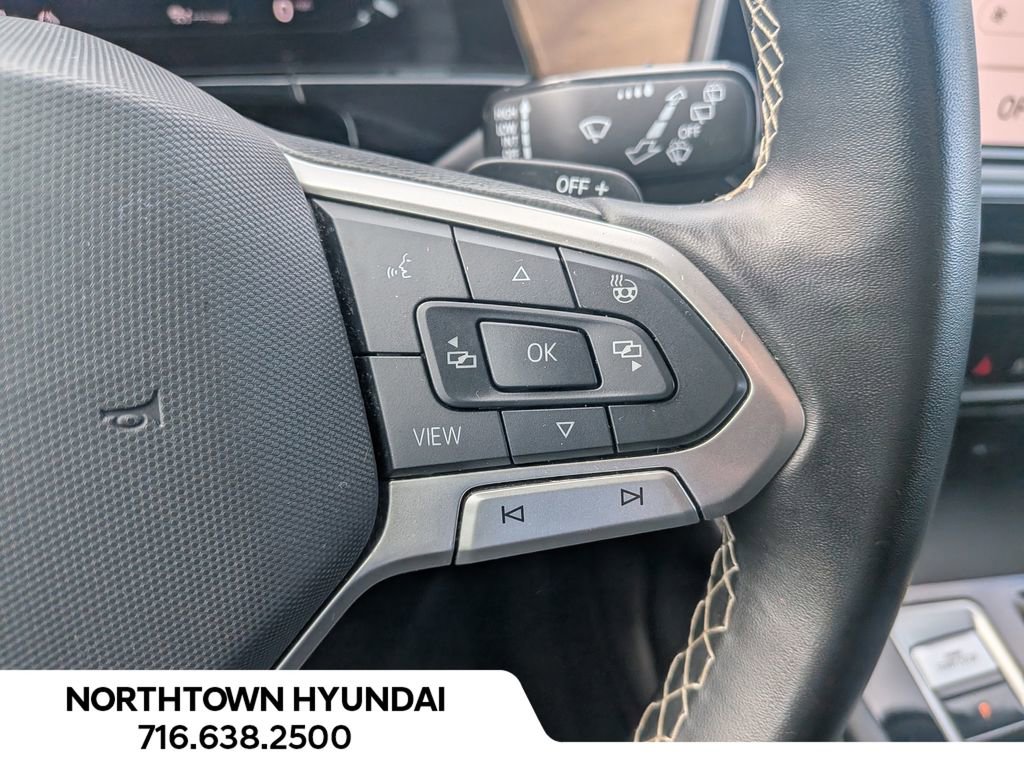 Used 2025 Volkswagen Atlas SE image 26