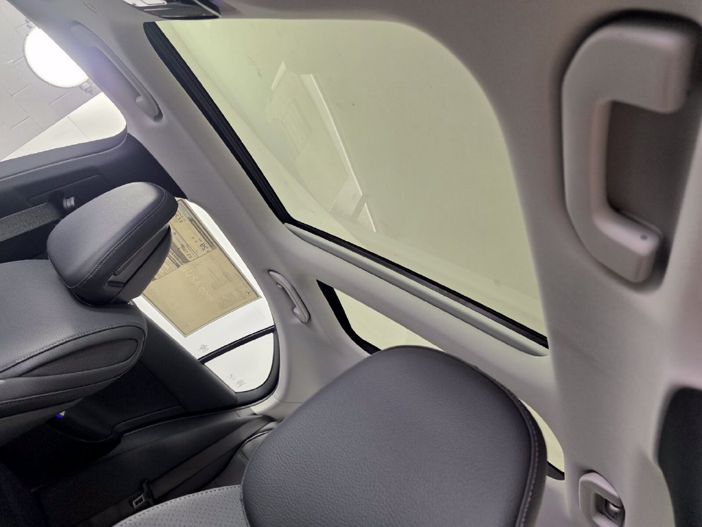 New 2026 Mercedes-Benz C 300 Sedan image 9