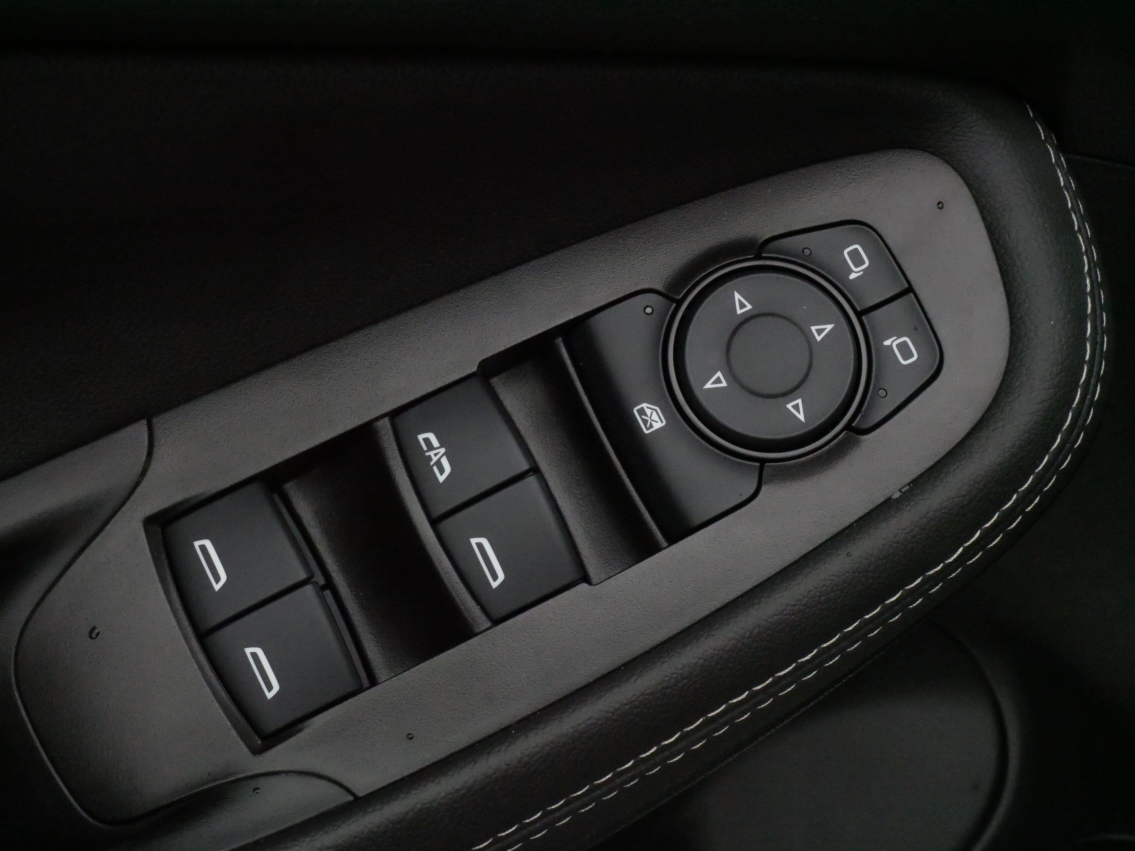Used 2023 Buick Encore GX Preferred w/ Cold Weather Comfort Package AWD/4WD image 19