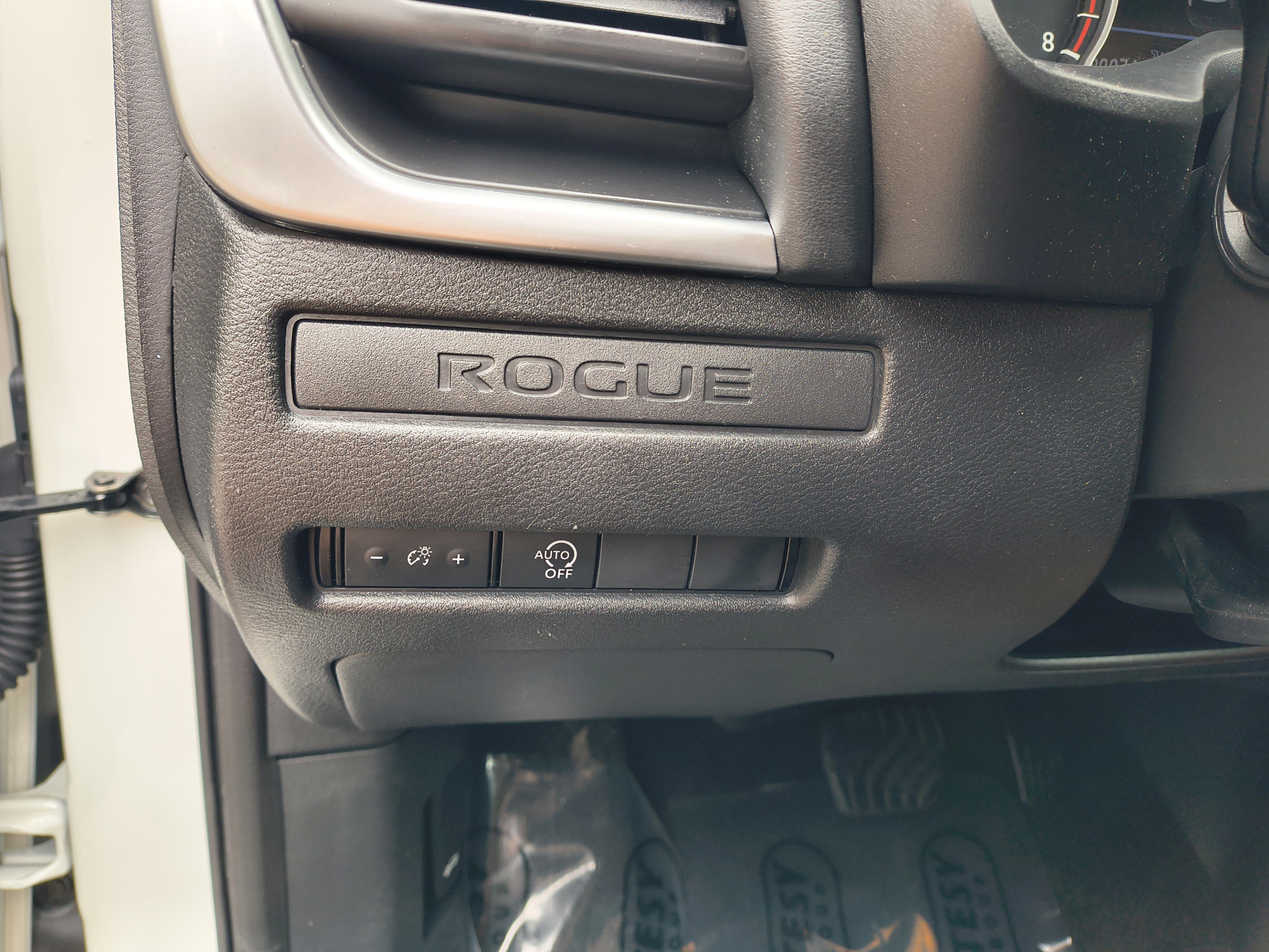Certified 2024 Nissan Rogue S FWD image 28