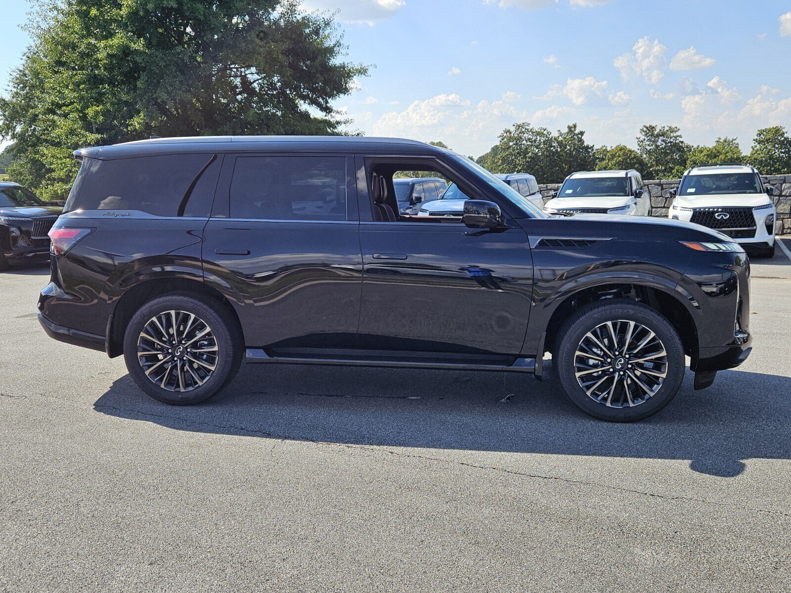 New 2027 INFINITI QX80 Autograph w/ Premium Cargo Package AWD/4WD image 5