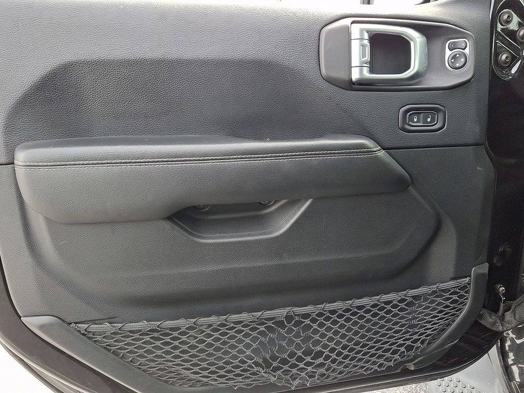 Used 2019 Jeep Wrangler Unlimited Sahara image 13