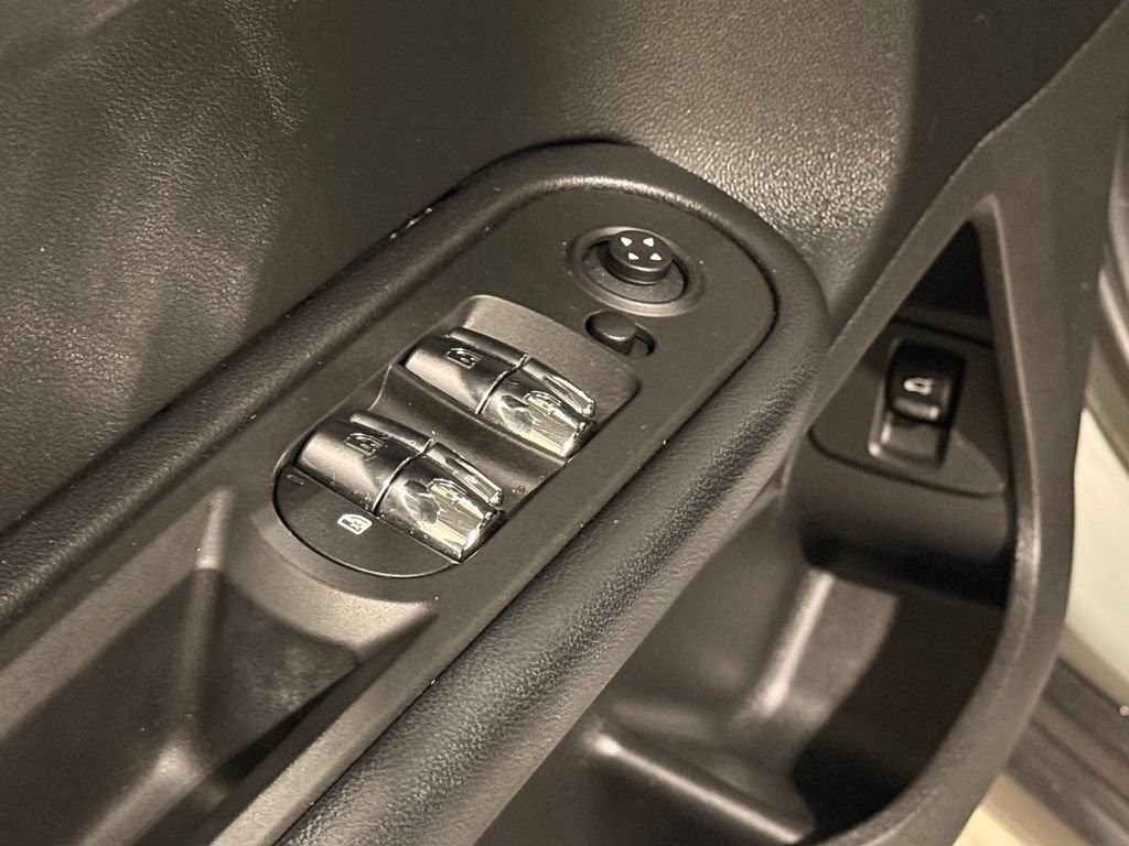 Used 2017 MINI Cooper Countryman FWD image 13