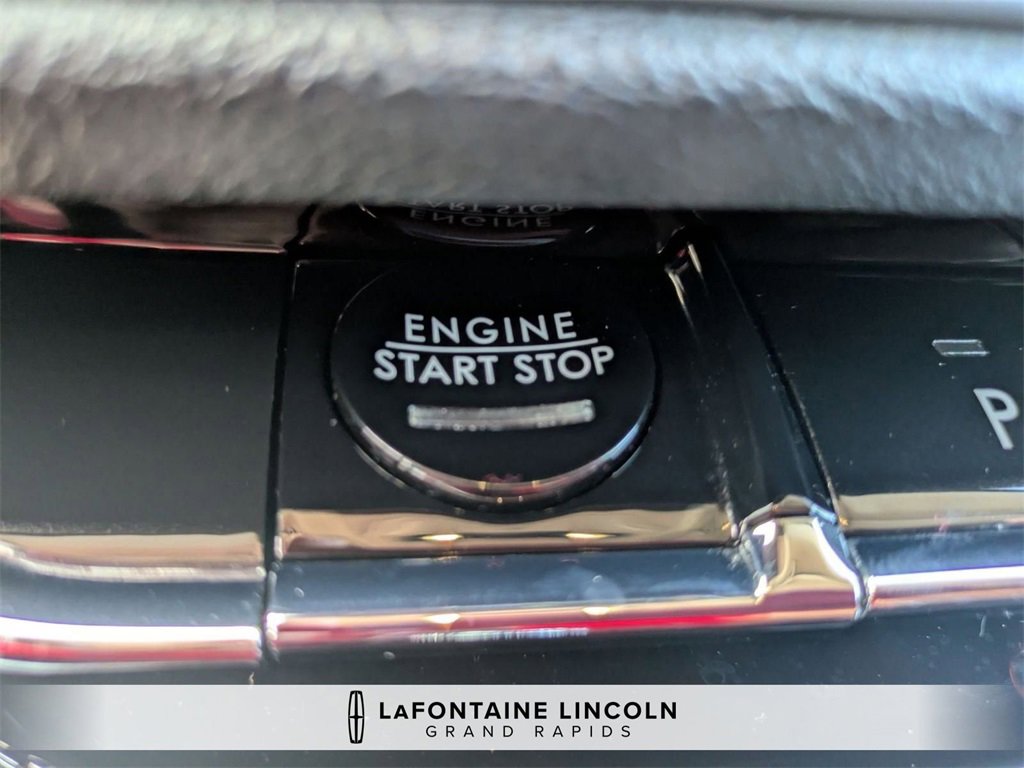 Used 2023 Lincoln Corsair Reserve w/ Equipment Group 202A image 20