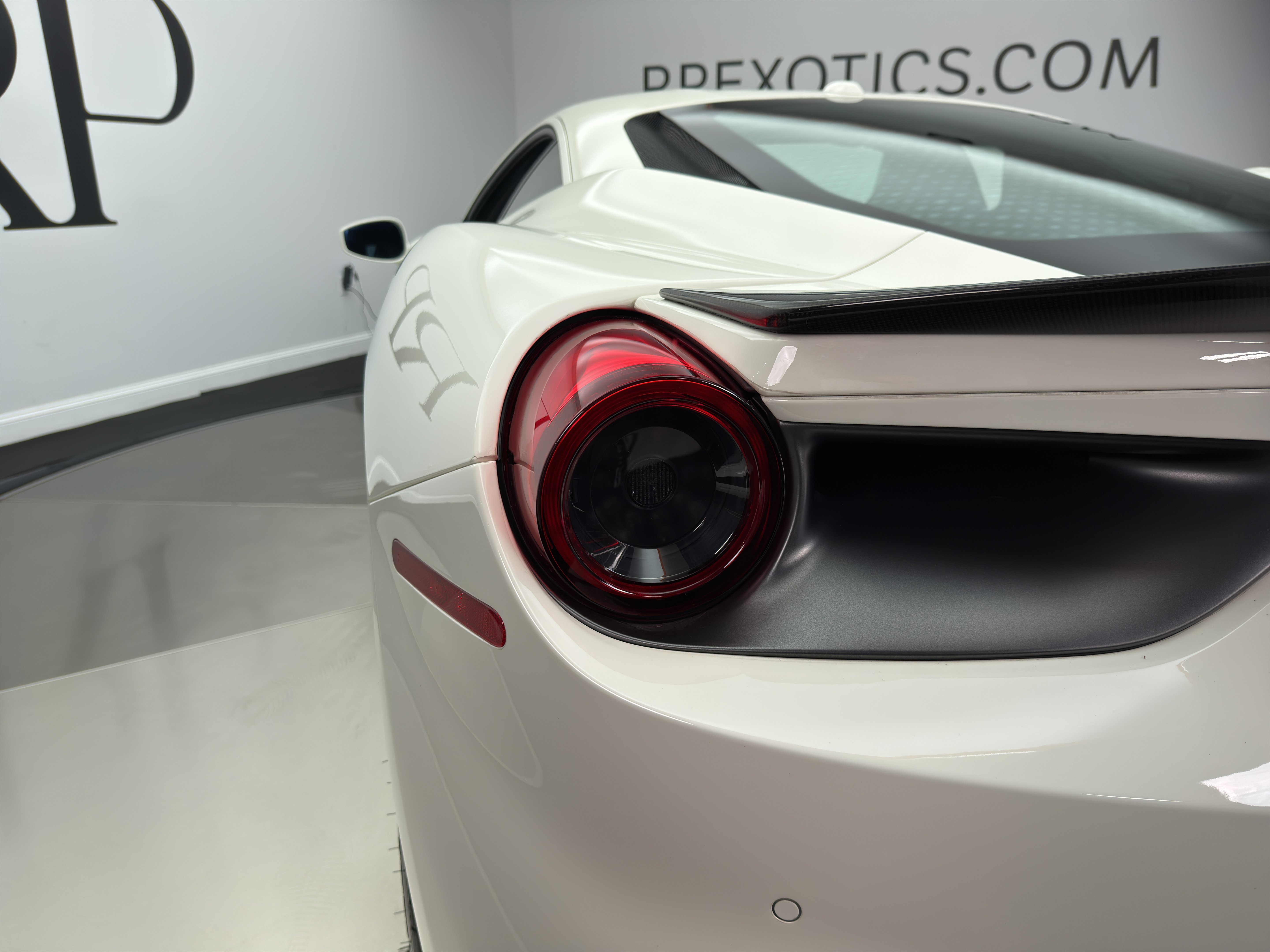Used 2019 Ferrari 488 GTB RWD image 24