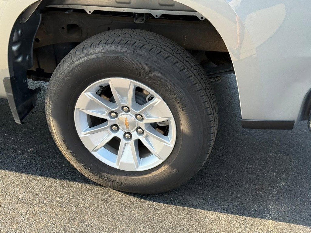 Used 2025 Chevrolet Silverado 1500 LT image 8