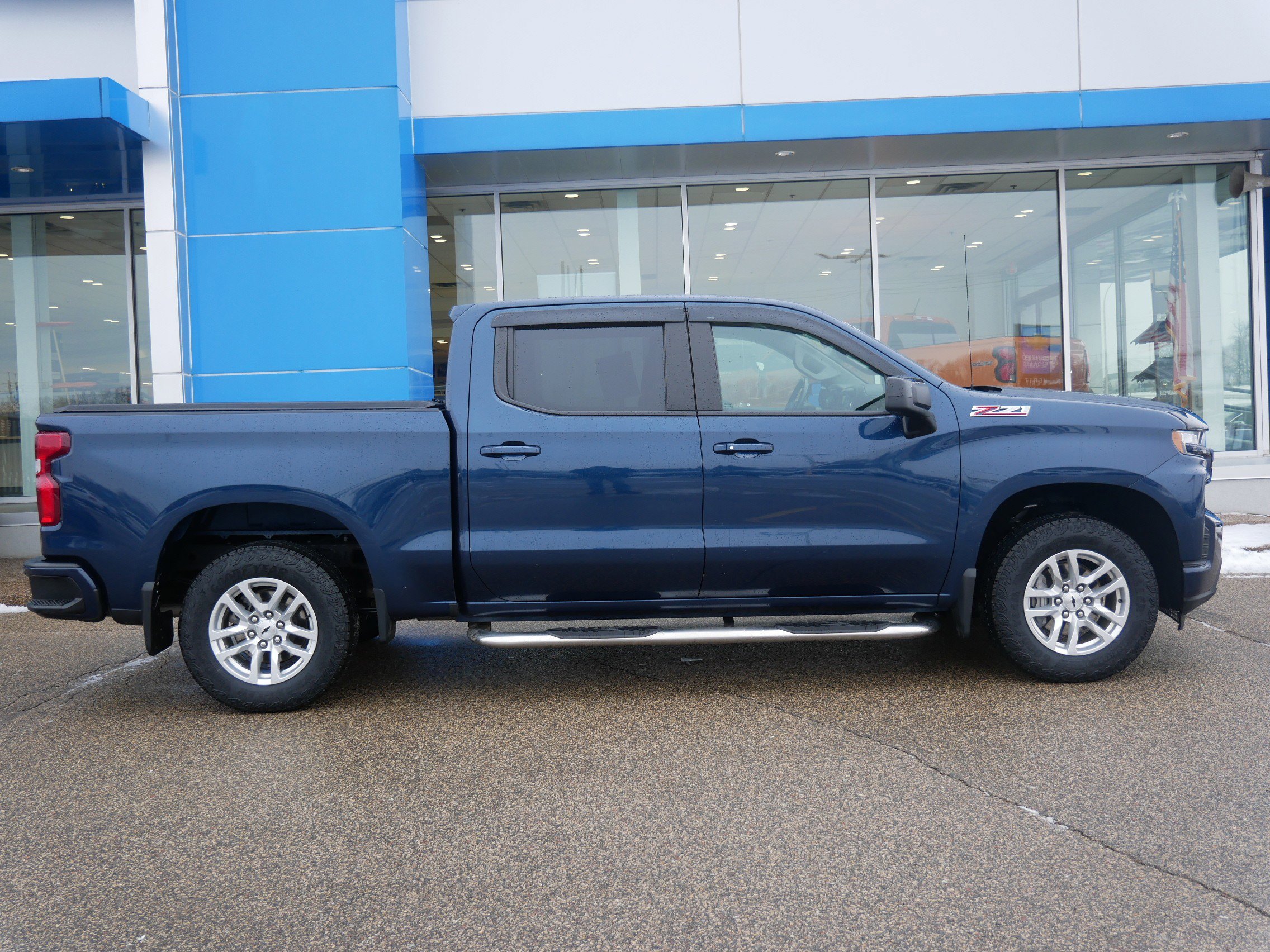 Used 2021 Chevrolet Silverado 1500 RST w/ Convenience Package II image 2