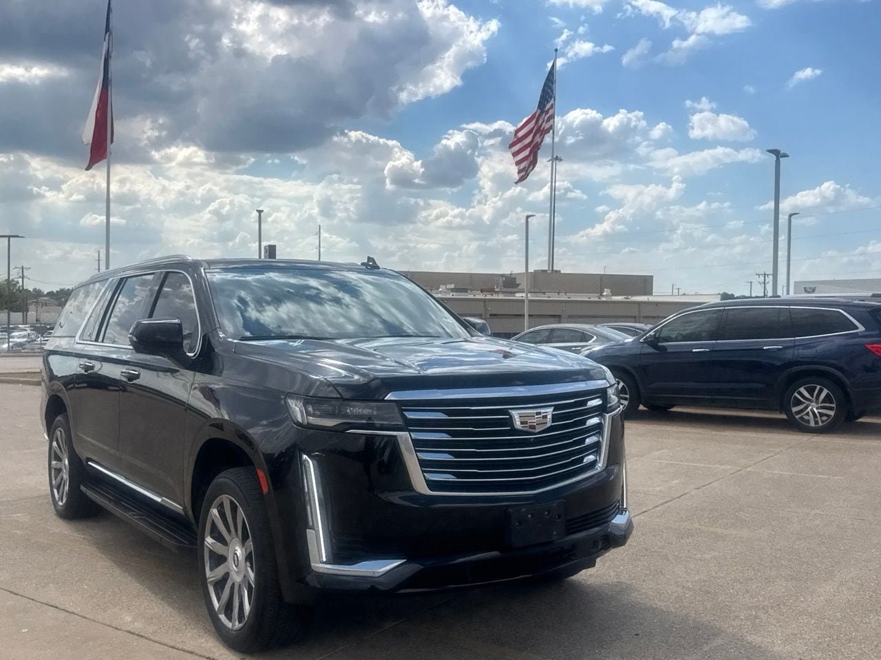 Used 2023 Cadillac Escalade ESV Premium Luxury Platinum AWD/4WD image 2