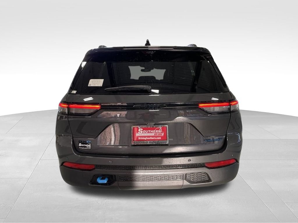 New 2024 Jeep Grand Cherokee Trailhawk w/ Advanced Protech Group II AWD/4WD image 7