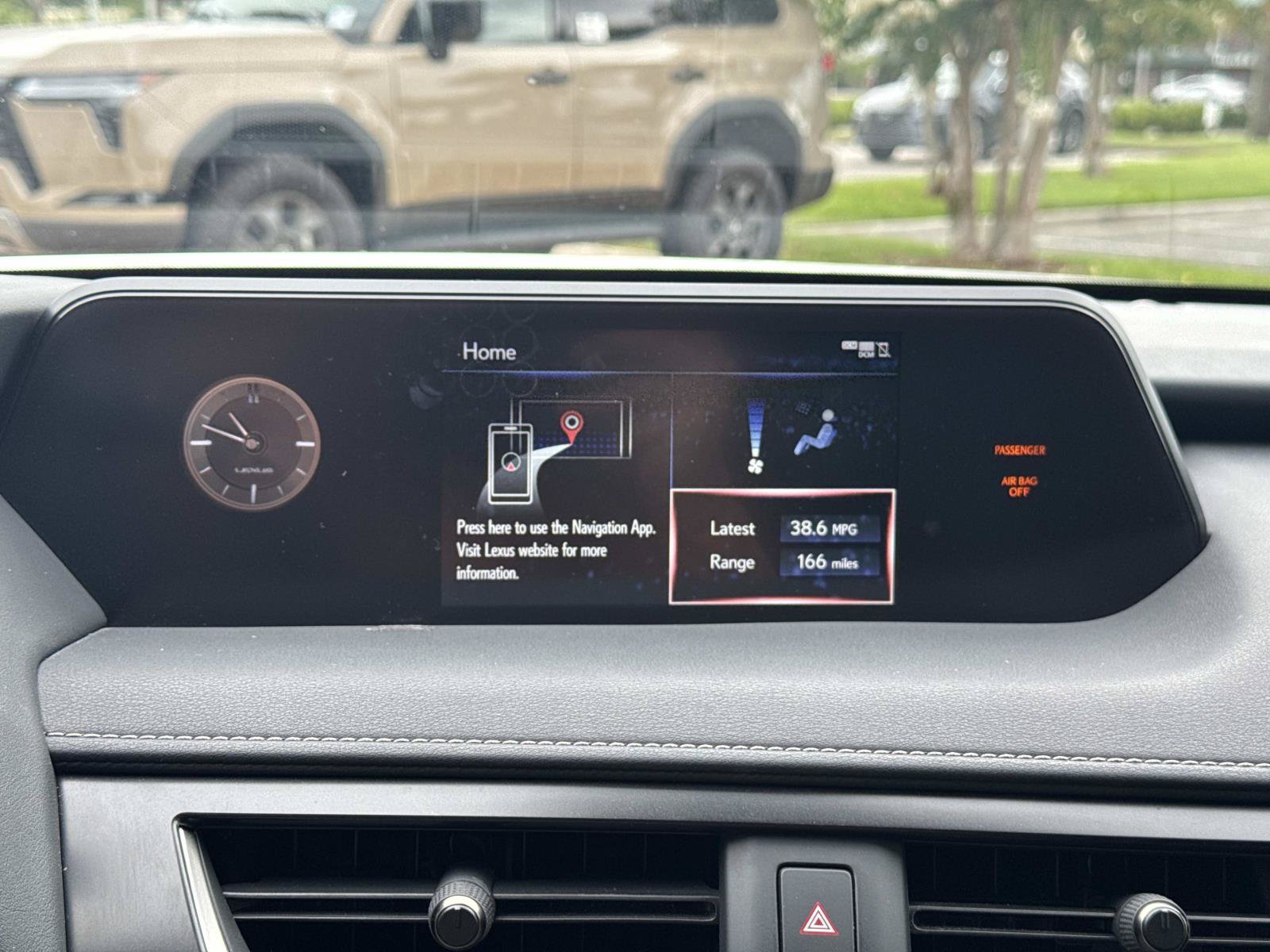Used 2022 Lexus UX 250h w/ Accessory Package (Z2) AWD/4WD image 57