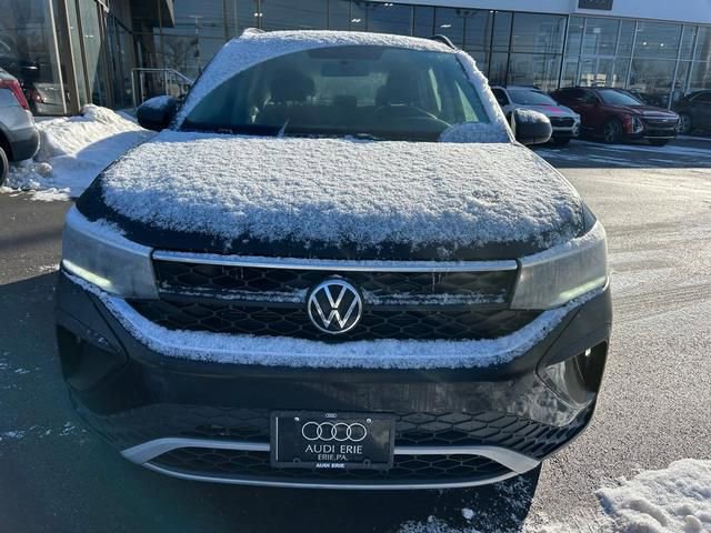 Used 2022 Volkswagen Taos S image 8