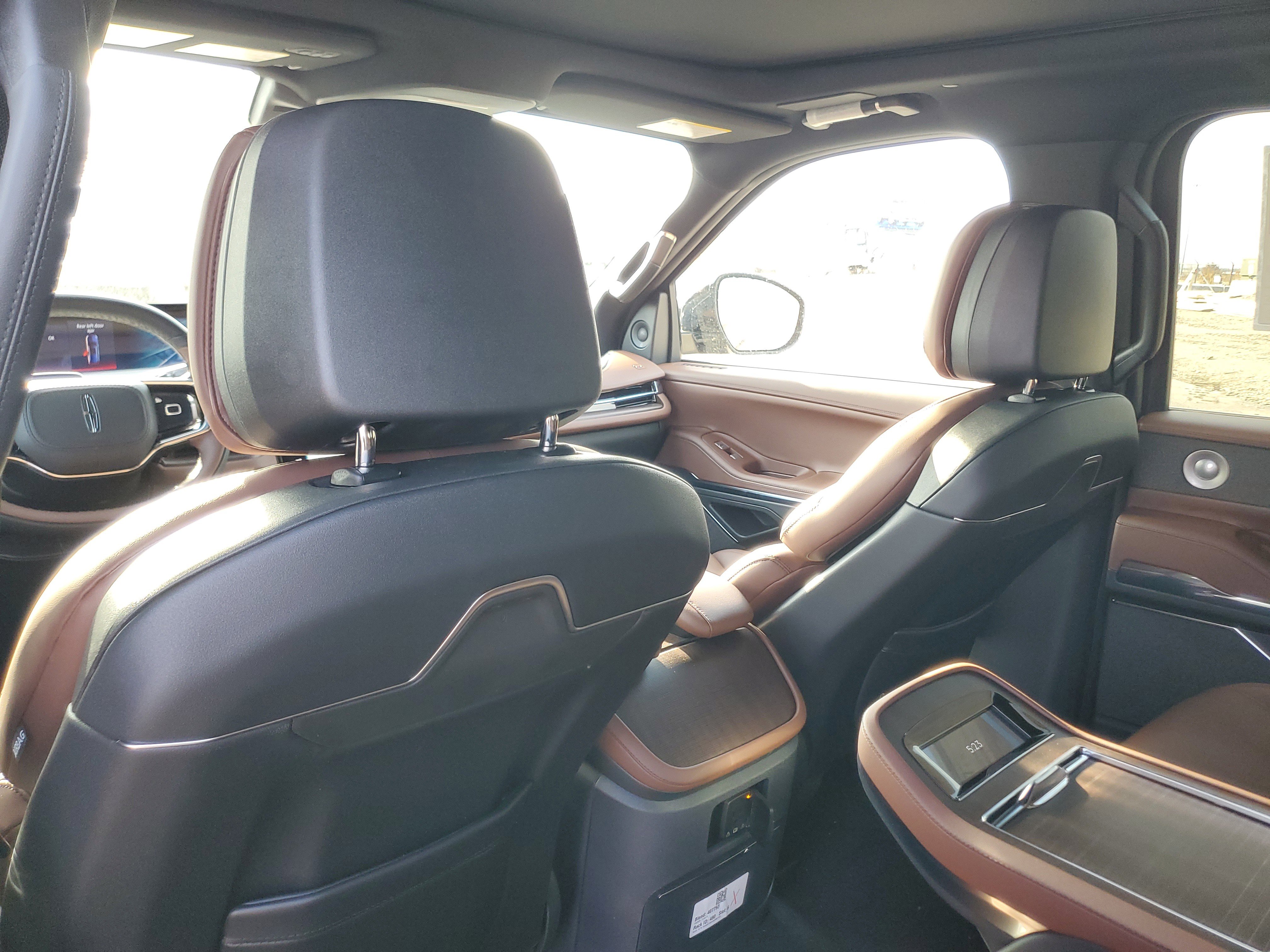 New 2026 Lincoln Navigator Reserve image 28