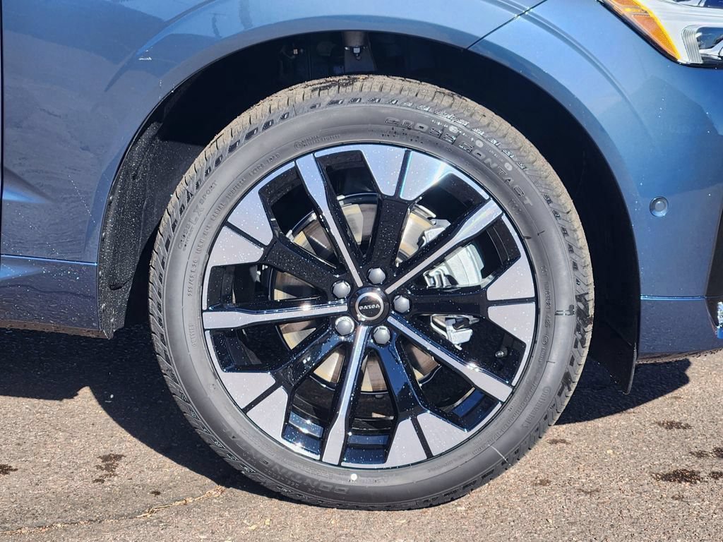 New 2026 Volvo XC60 B5 Plus w/ Protection Package Premier AWD/4WD image 30