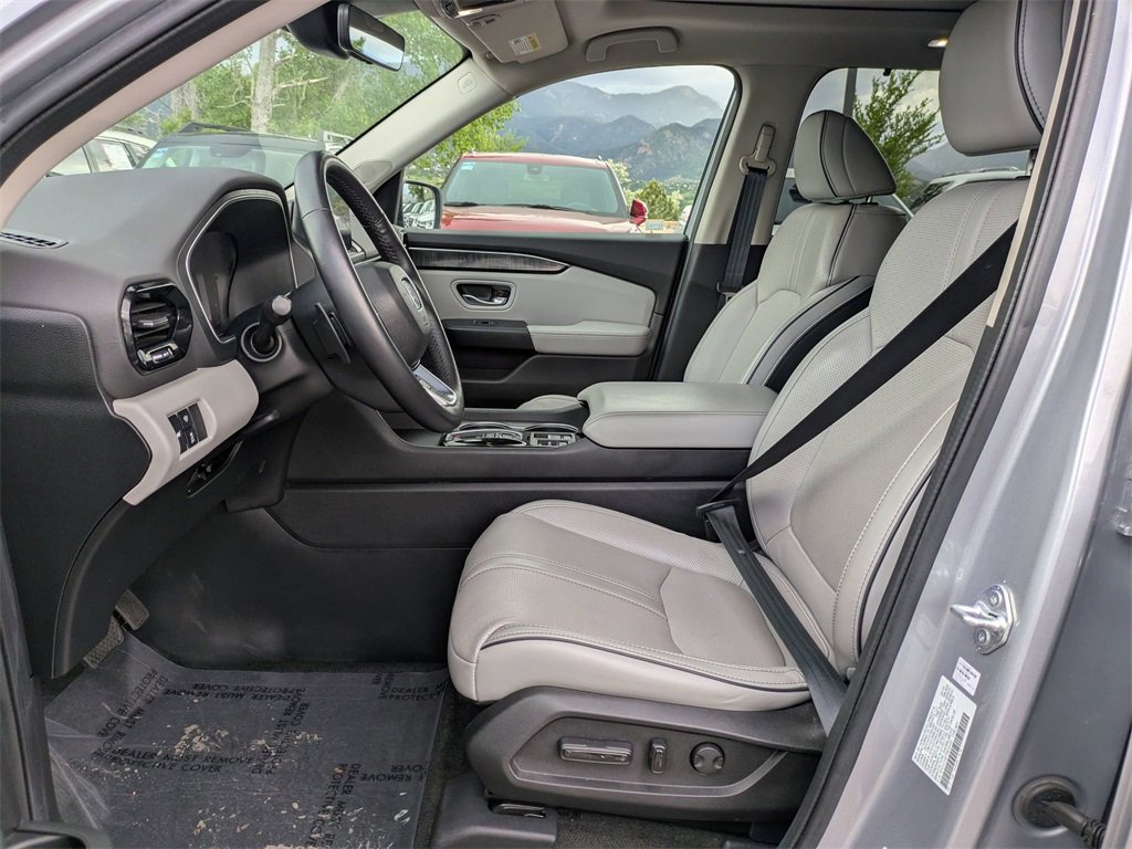 Used 2023 Honda Pilot Elite image 13