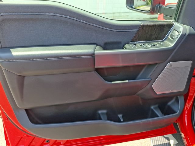 Used 2024 Ford F350 Lariat w/ Lariat Ultimate Package AWD/4WD image 9