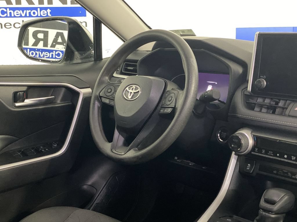 Used 2024 Toyota RAV4 XLE FWD image 14