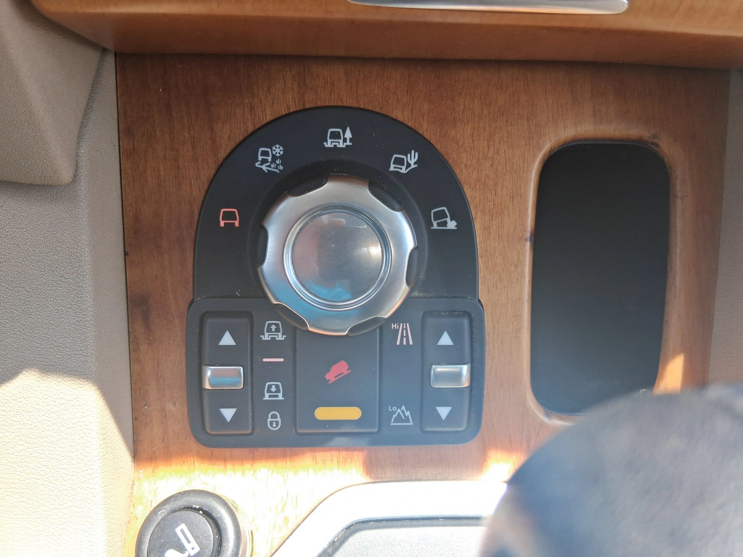 Used 2012 Land Rover LR4 HSE AWD/4WD image 27