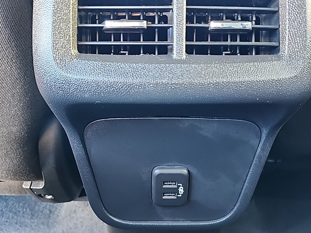 Used 2023 Chevrolet Equinox LT w/ LPO, Floor Liner Package image 20