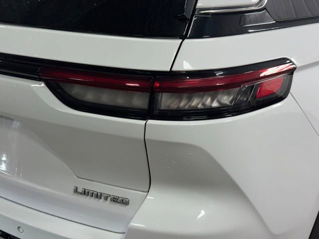 Certified 2025 Jeep Grand Cherokee Limited image 7