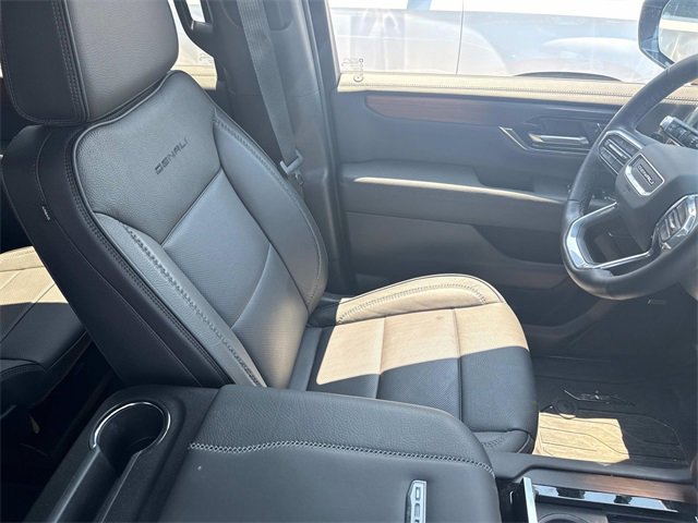 Certified 2025 GMC Yukon XL Denali w/ Sun & Power Step Package image 13