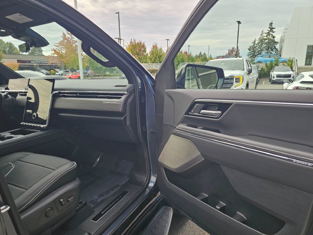 Used 2026 GMC Sierra EV Denali AWD/4WD image 12