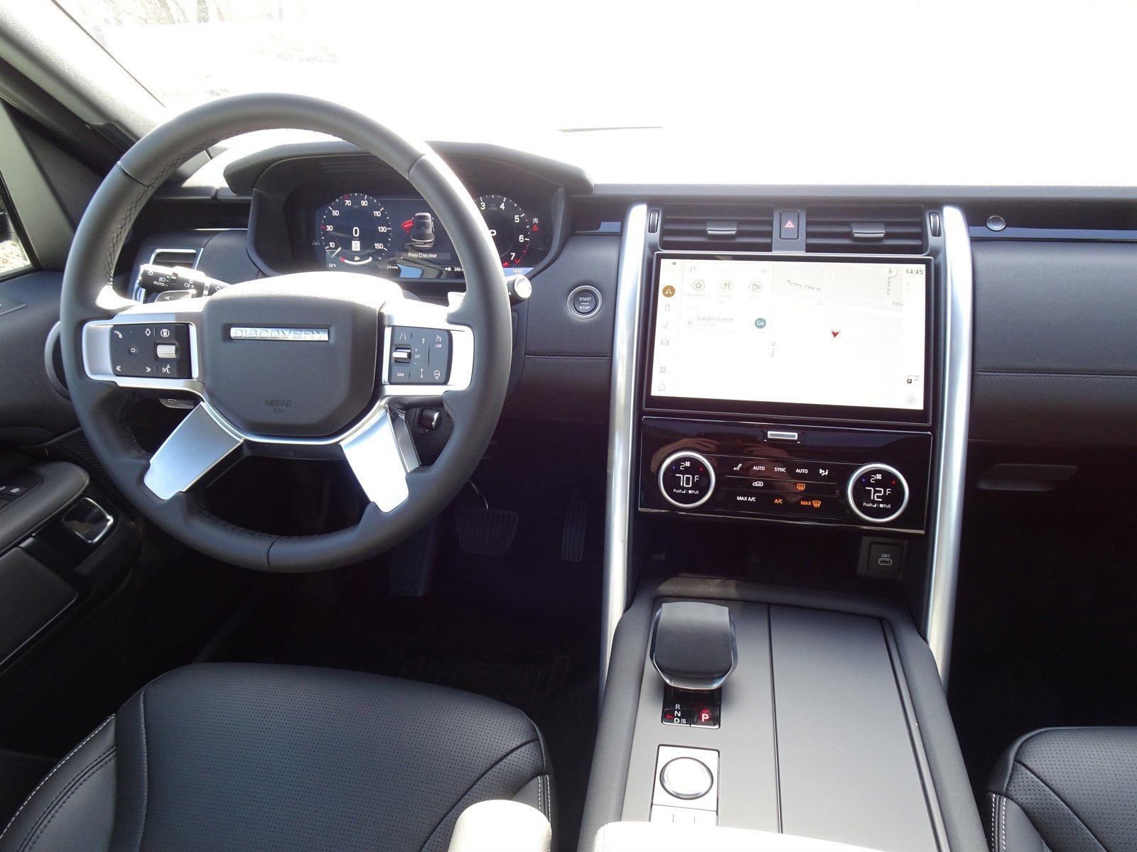 New 2025 Land Rover Discovery S image 20