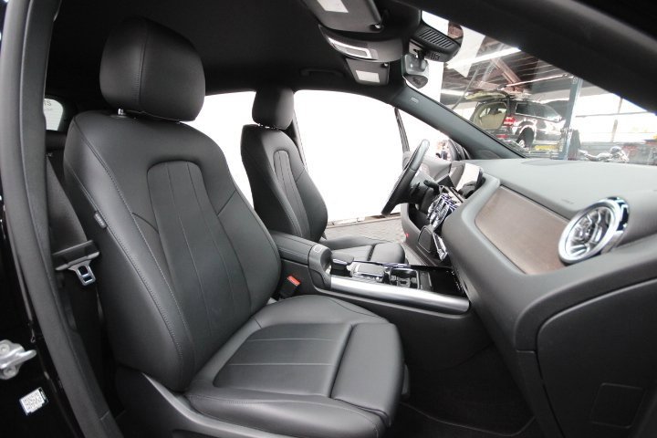 Used 2022 Mercedes-Benz GLA 250 4MATIC image 38