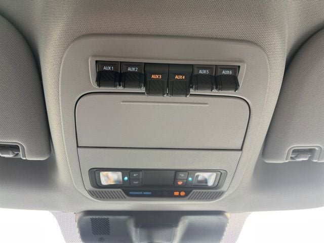 Used 2024 Ford F550 2WD Regular Cab Super Duty image 22