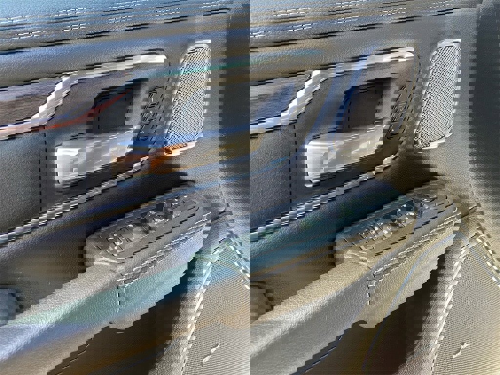 Used 2026 RAM 1500 Laramie image 14