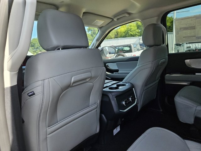 New 2027 Ford Expedition Active RWD image 15