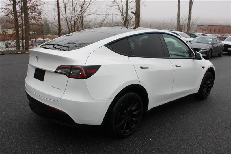 Used 2021 Tesla Model Y Long Range image 8