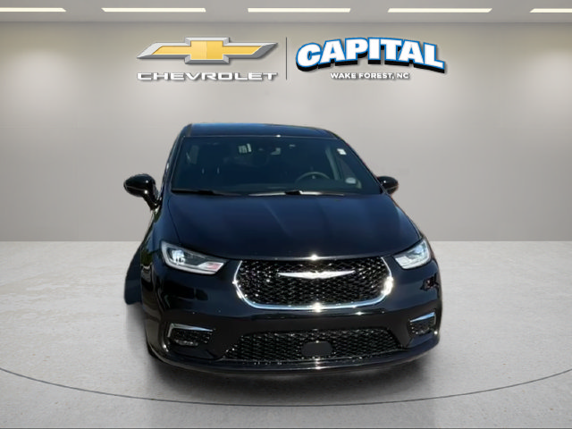 Used 2025 Chrysler Pacifica Select FWD image 8