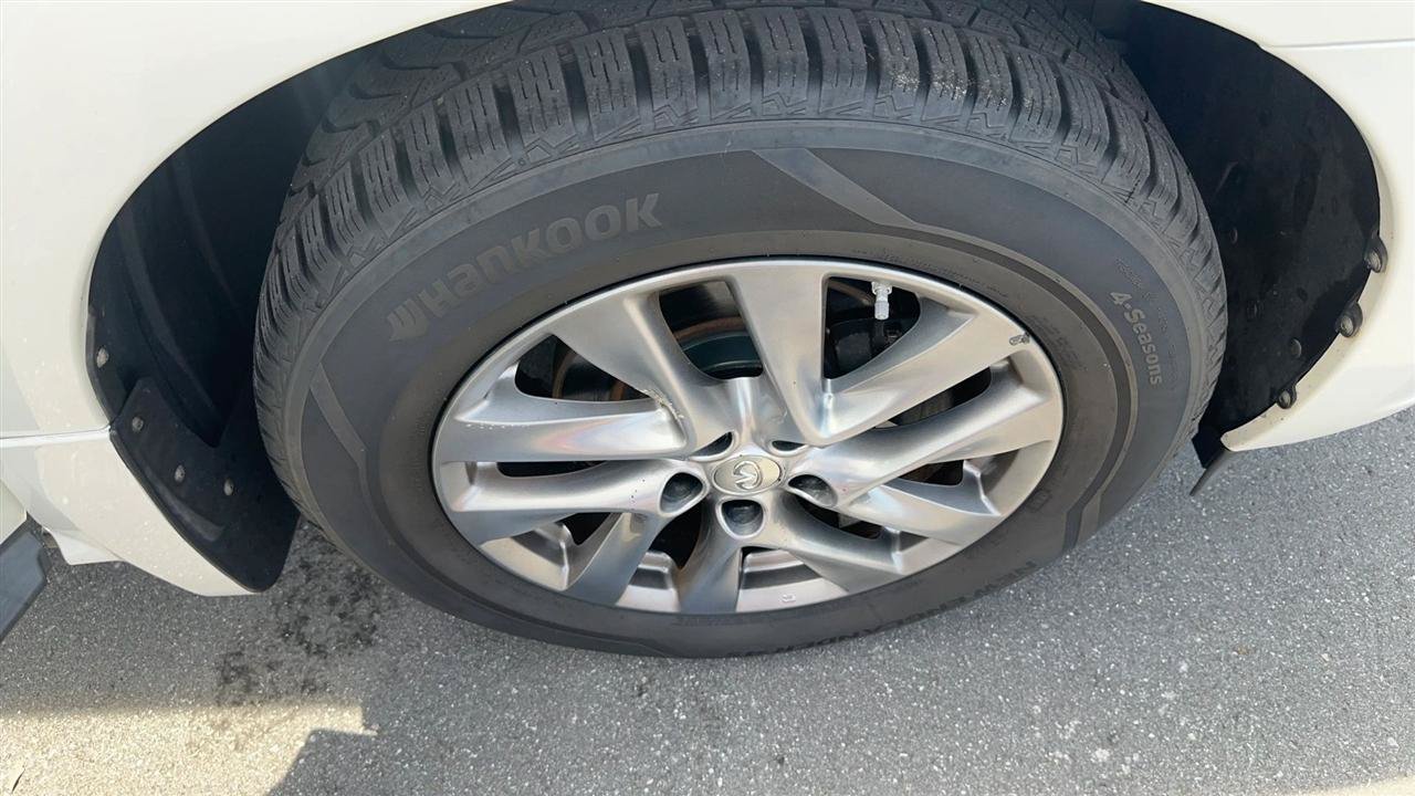 Used 2013 INFINITI JX35 AWD w/ Premium Pkg image 20