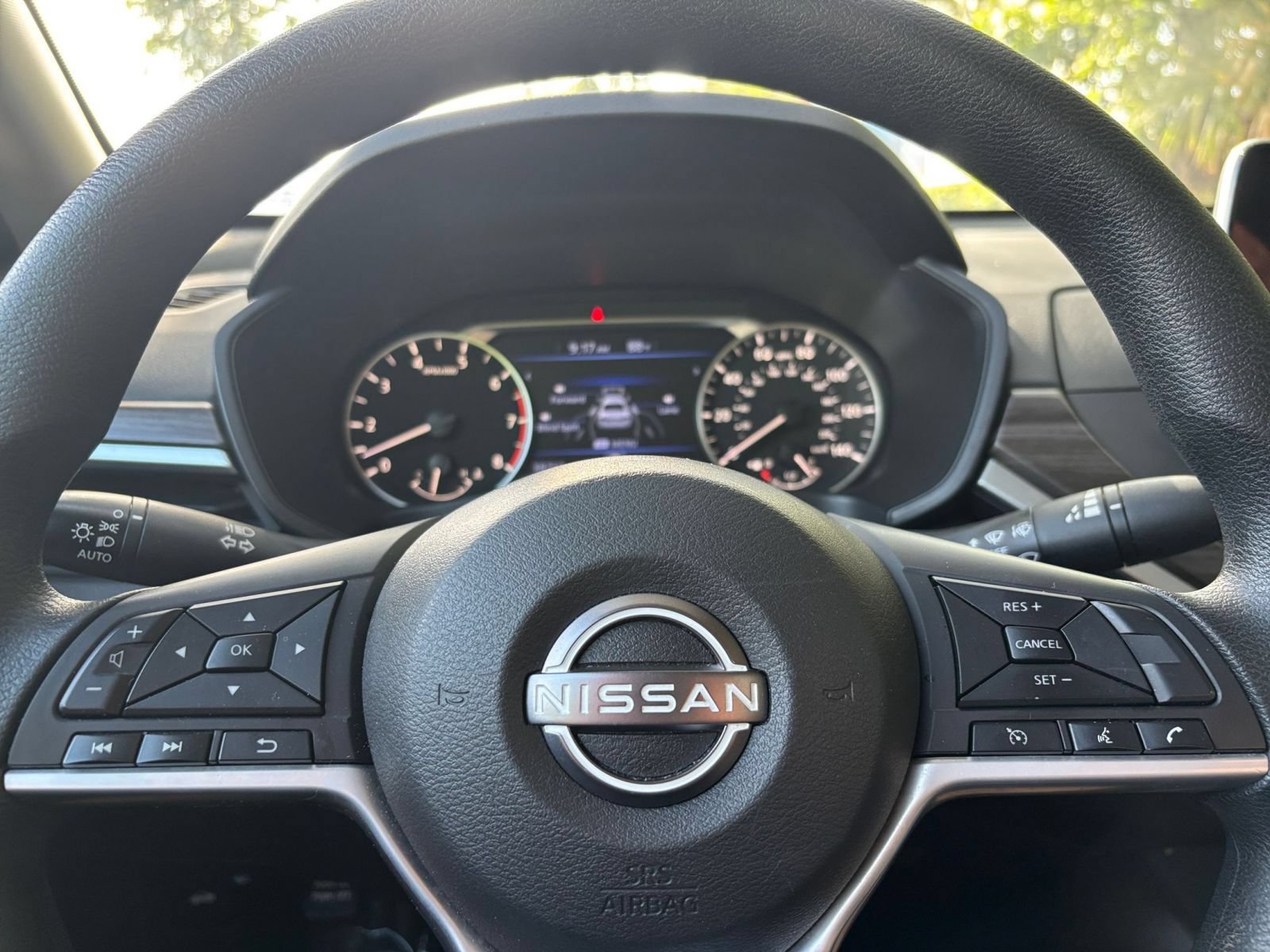 Used 2025 Nissan Altima 2.5 SV FWD image 29