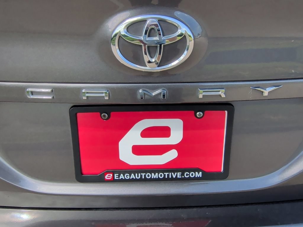 Used 2022 Toyota Camry SE FWD image 39