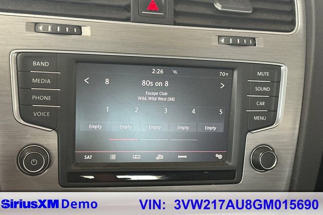 Used 2016 Volkswagen Golf S image 36